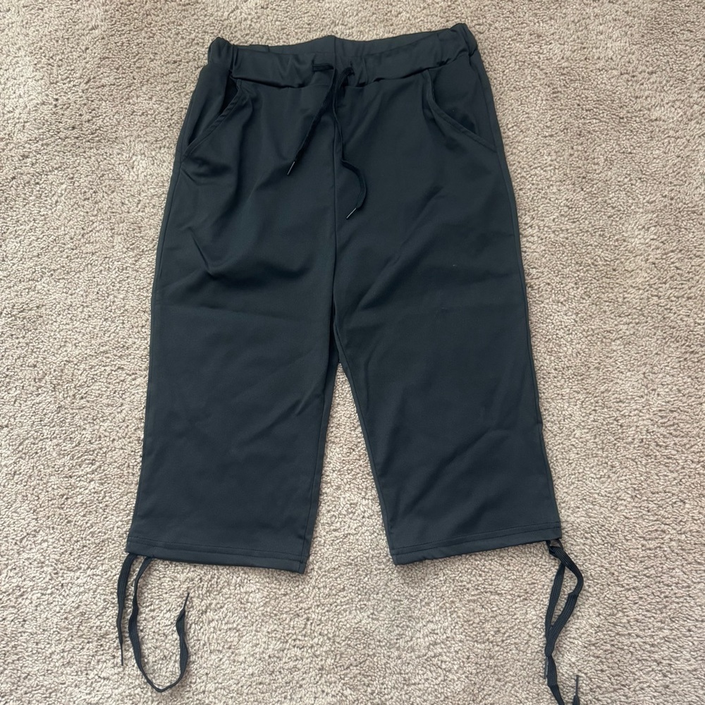 Women’s Casual Drawstring Capri Pants
